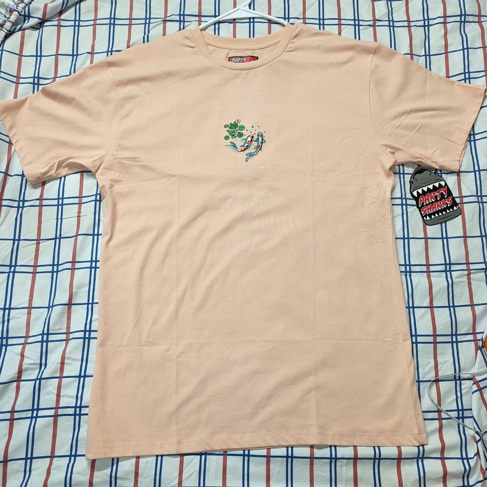 Classic Cream Short Sleeve Tee with Green Detail Brand Party Sharks